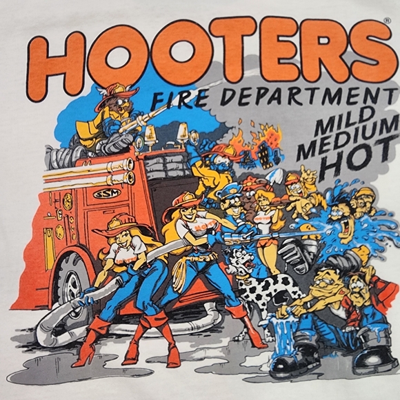 HOOTERS Fire Department Graphic White T Shirt Distressed Men's Large - Picture 12 of 14